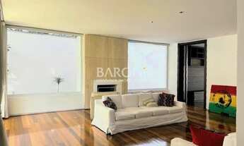 Imagem 4: Casa no Jardim América, com projeto assinado, descolada, iluminação natural, em localizaçã