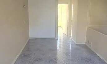 Imagem 5: Apartamento para aluguel possui 60 metros quadrados com 2 quartos em Taquara - Rio de Jane