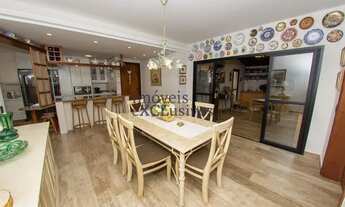 Imagem 3: Seu Refúgio dos Sonhos: Encantadora Casa à Venda no Bairro Seminário