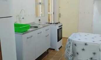 Imagem 3: Casa para venda tem 112 metros quadrados com 2 quartos em Monte Gordo (Monte Gordo) - Cama