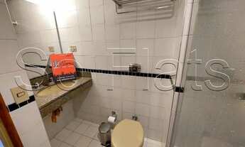 Imagem 6: Flat disponível para locação mobiliado com serviços com 1 dormitório e sala com varanda no