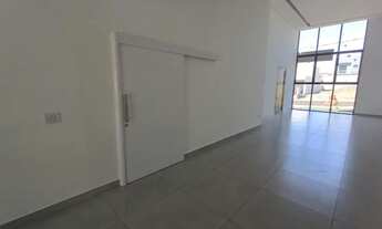 Imagem 4: Casa de condomínio para venda possui 200 metros quadrados com 3 quartos