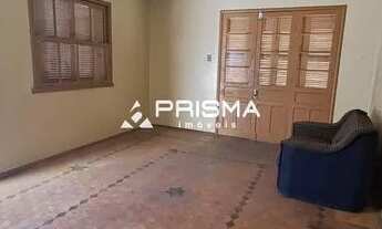 Imagem 2: Casa comercial com 3 salas , 2 banheiros, depósito, cozinha, pátio e 3 garagens