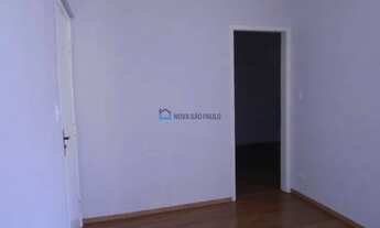 Imagem 7: Apartamento reformado de 1 dorm. com sacada e 1 vaga em excelente localização