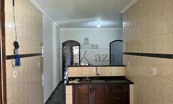 Imagem 3: Tem um apto e quer uma casa em Jacarei? Aceitamos proposta, venha conhecer e faça a sua