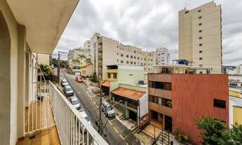 Imagem 4: Apartamento com varanda e vista próxima ao Centro para venda