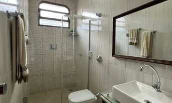 Imagem 6: Casa no setor Bueno com 3 quartos sendo 1 suíte de 328,14 m², na T-39 - a venda