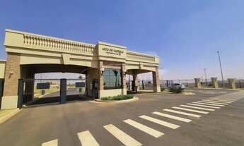 Imagem: Terreno de 330m² em condomínio à venda