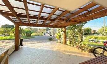 Imagem 5: Casa em Porto Alegre, no bairro Hípica, com 3 dormitório(s), e 3 banheiros, à ve