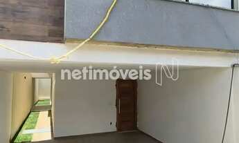 Imagem: Casa Geminada para Venda no bairro Espírito