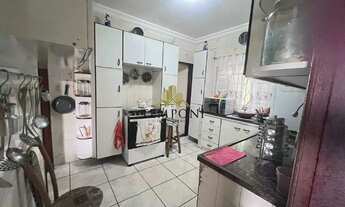 Imagem 6: Linda casa com loja e barracão no Bairro Cachoeirinha em lote de 400m²