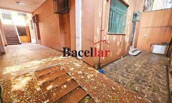 Imagem: Casa de rua / Residencial / Praça da