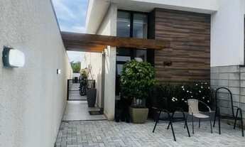 Imagem 2: Linda casa térrea com piscina nos Jd. dos Pinheiros