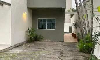 Imagem: Casa com Piscina e Churrasqueira na Barra