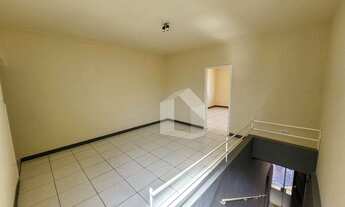 Imagem 2: Apartamento com 2 quartos para alugar, 90 m² por R$ 900/mês - Vila Nova - Poços de Caldas