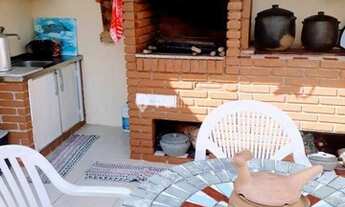 Imagem: Casa com 4 dormitórios e 2 vagas à venda