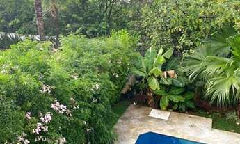 Imagem 7: Casa de condomínio para aluguel possui 650 metros quadrados com 4 quartos