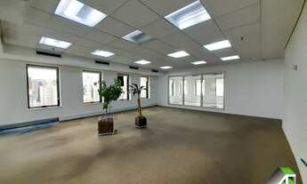 Imagem: ITAIM BIBI Escritório reformado de 150m2