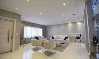 Imagem 2: MARAVILHOSO Sobrado para venda tem 680 metros quadrados com 4 quartos