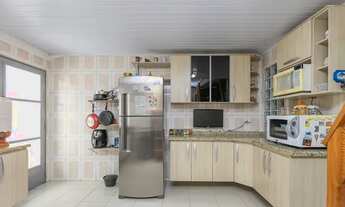 Imagem 4: Sobrado para venda tem 147 metros quadrados com 3 quartos em Centro - Araucária - PR