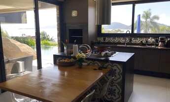 Imagem 1: Casa para venda tem 300 metros quadrados com 4 quartos em Monsuaba - Angra dos Reis - RJ