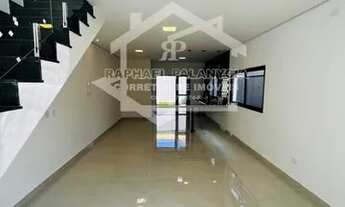 Imagem 2: Casa cinza com planta excelente e churrasqueira em Santana de Parnaíba