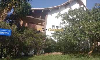 Imagem: DE QUEIROZ. ESSA LINDA CASA ESTÁ PRONTA