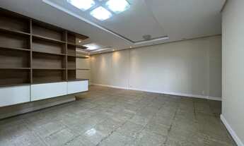 Imagem 2: Apartamento para venda possui 121 metros quadrados com 3 quartos em Centro - Florianópolis