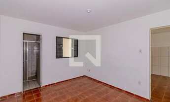 Imagem 2: Casa para Aluguel - Parque Bristol, 1 Quarto, 37 m2