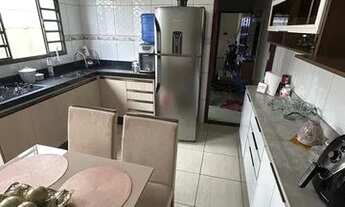 Imagem 4: Casa para venda possui 90 metros quadrados com 2 quartos