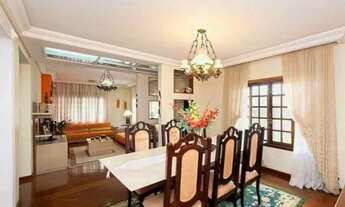 Imagem 5: EXCELENTE CASA DE ALTO PADRÃO EM REGIÃO PRIVILEGIADA DE CURITIBA