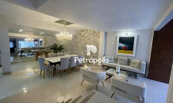 Imagem: Lindo Sobrado com 4 suítes, sendo uma master