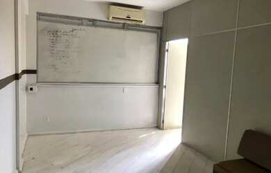 Imagem 6: Sala Comercial no Empresarial Serravalle (Calçada). Vende-se ou aluga-se