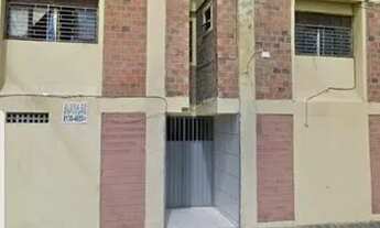 Imagem: Alugo apts de 01 e kitnets no centro e wm