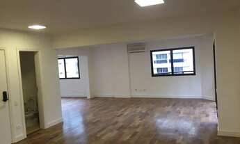 Imagem 5: Apartamento para aluguel possui 220 metros quadrados com 3 quartos