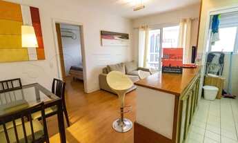 Imagem: Flat de alto padrão, com uma área de lazer