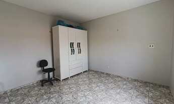 Imagem 6: Casa para venda possui 300 metros quadrados com 5 quartos em Lourival Parente - Teresina