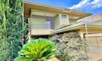 Imagem: Sobrado para venda tem 347 m² com 4 suítes