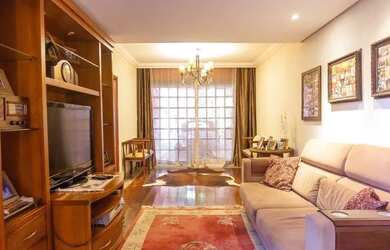 Imagem 2: Casa Residencial mobiliada com 4 dormitórios sendo 2 suítes no bairro Boa Vista