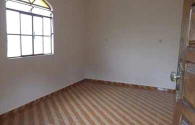 Imagem 6: Casa ampla e ainda conta com parte do lote com bastante área externa. Oportunidade