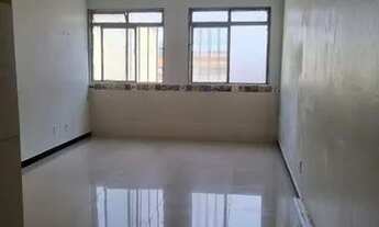 Imagem 4: Kitnet sem divisórias e garagem