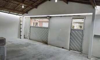 Imagem 4: Casa com 2 quartos, Sala, Cozinha, 3 Banheiros, Edicula, Terrraço, Portão Automatizado