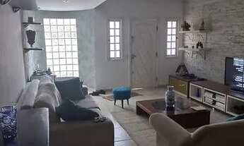 Imagem 2: Cód.: 10364 - Sobrado de 252m² , com 06 vagas de garagem, no bairro Camilopolis, Santo And