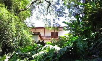 Imagem 2: Bela casa no verde com 6 quartos em parte nobre do Cosme Velho à Venda / Rio de Janeiro RJ