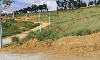 Imagem 4: Vendo terreno em Igaratás-SP com cachoeiras e lagos na área de lazer