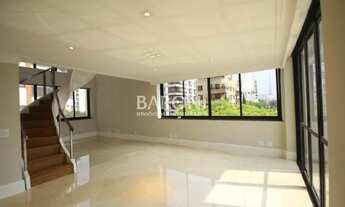 Imagem 2: Apartamento duplex em Higienópolis, com 285m² úteis, acabamento de primeira, claro, amplo