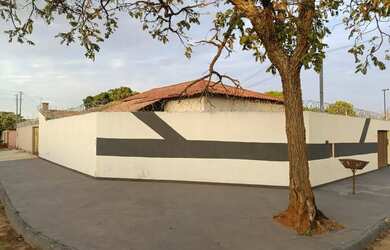 Imagem: Casa de esquina de 3 quartos com 1 / suite