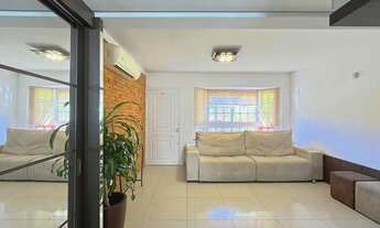 Imagem 4: Sobrado , localizado em frente à Praça do Lagos!