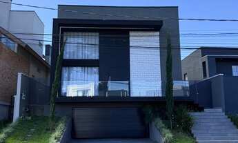 Imagem 2: Casa Espetacular em Condomínio de Alto Padrão MOBILIADA !