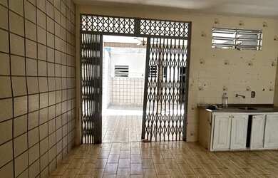 Imagem 5: Alugo casa grande no bairro cirurgia, bem ventilada, ótima localização, 4 quartos